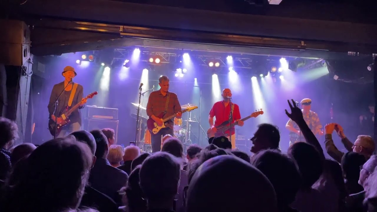 Docent Död - Japan eller Kina - live Debaser, Stockholm, Sweden, December 20, 2025. 
