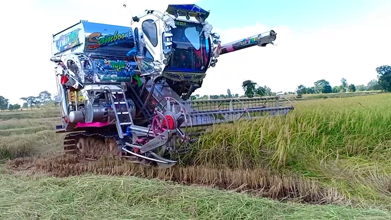 รถเกี่ยวติดตู้แอร์!! รถเกี่ยวนวดข้าว สมบุญพัฒนา การช่าง COMBINE harvester