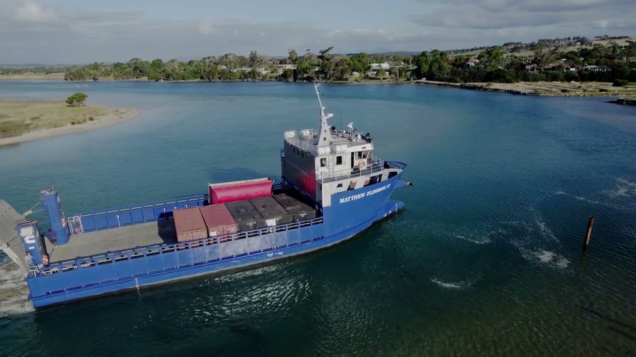 The new Matthew Flinders IV arriving at Bridport from Lady Barron on Flinders Island.