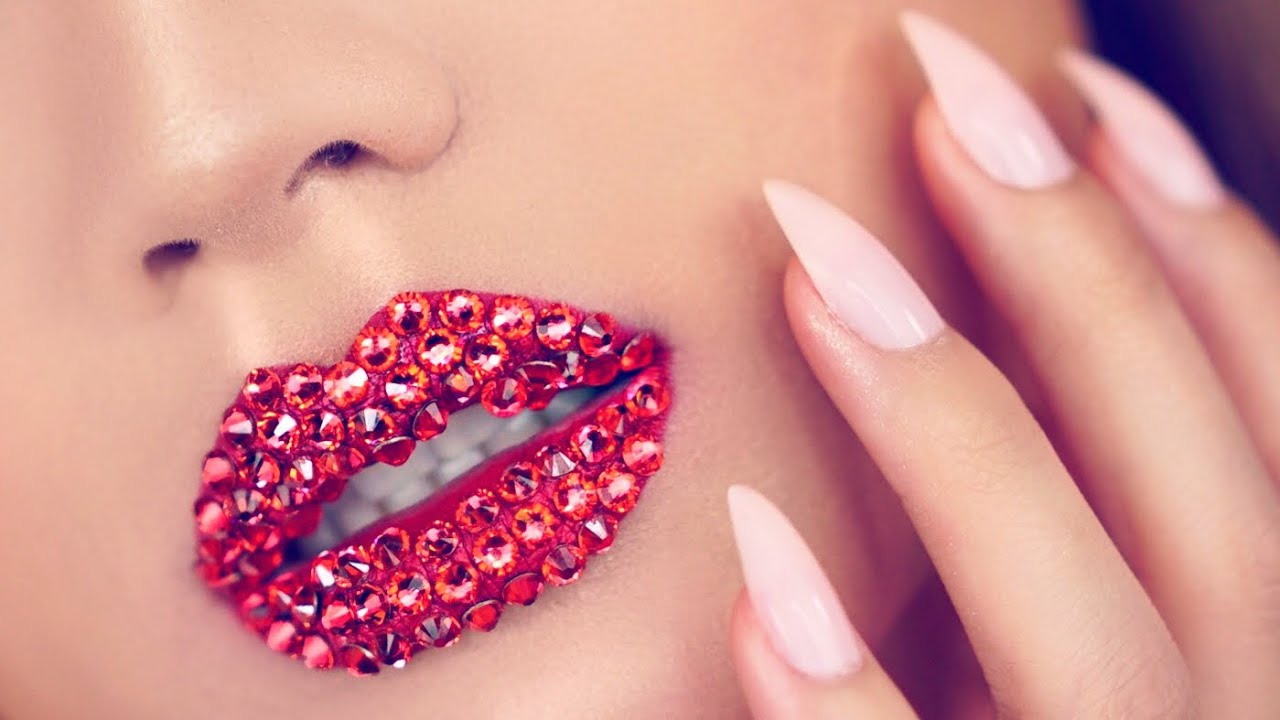 HOT PINK SWAROVSKI CRYSTAL LIPS