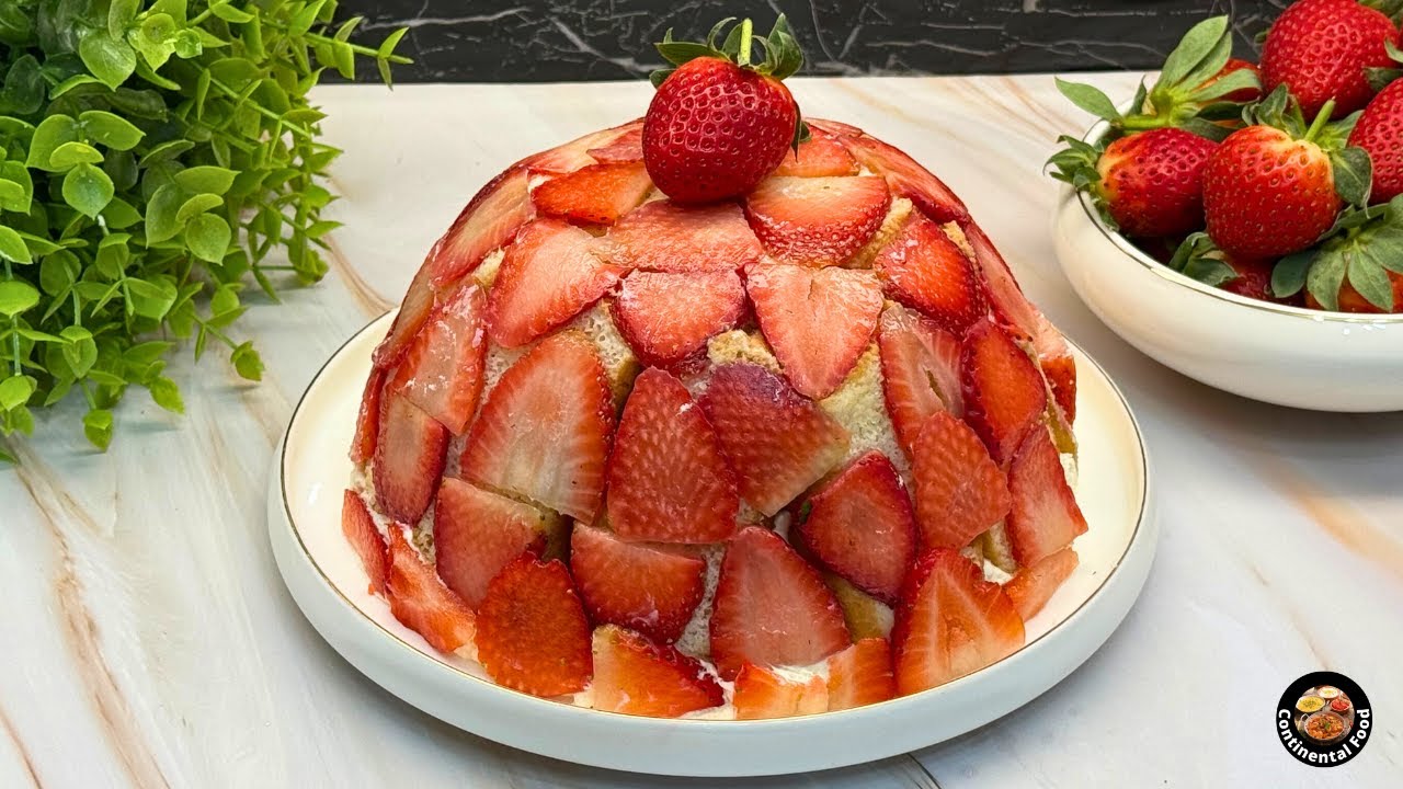Strawberry Lovers Rejoice Over This No-Bake Cake Recipe!