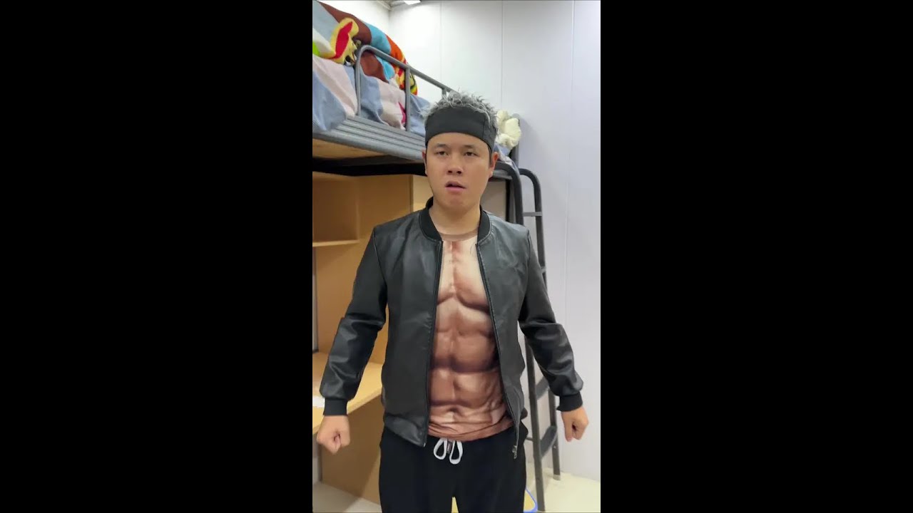 胡猛无缘无故被欺负 强哥带人直接&hellip;. @胡不起 #搞笑 #原创视频 #天猫双11降温服饰低至5折#天猫双11才是真优惠#一人分饰多角