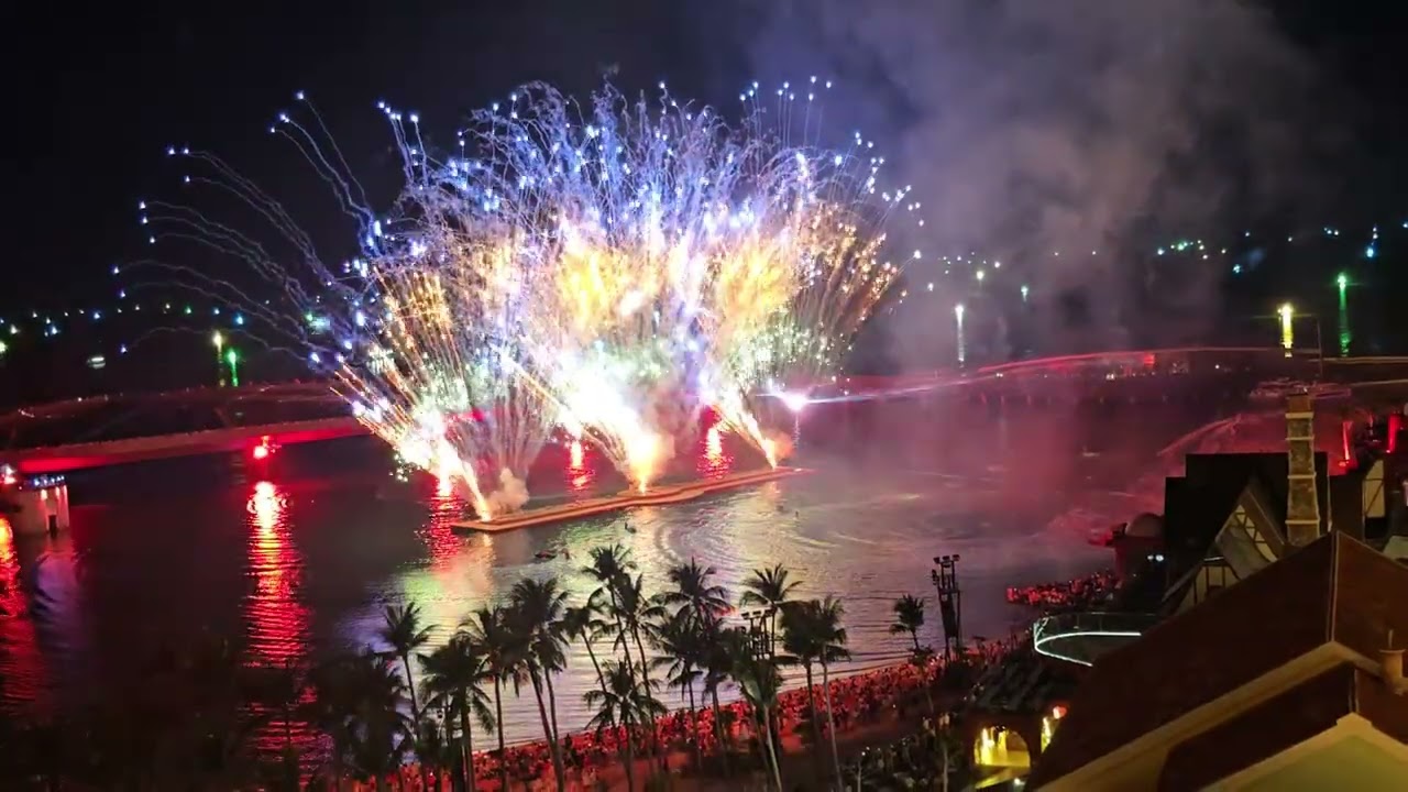 The Symphony of the sea show at Sunset Town in Phu Quoc island, Vietnam 🇻🇳 
