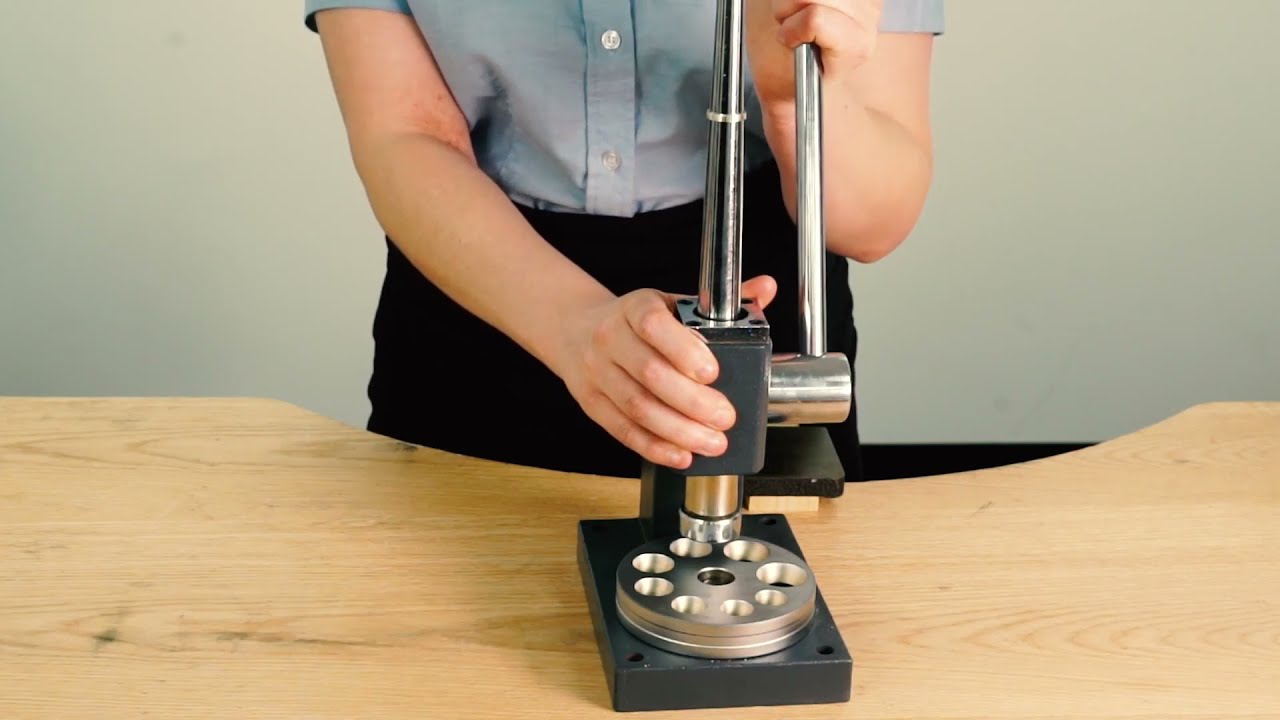 Comment mettre à taille une bague avec la machine à agrandir et diminuer les bagues - Cookson-CLAL