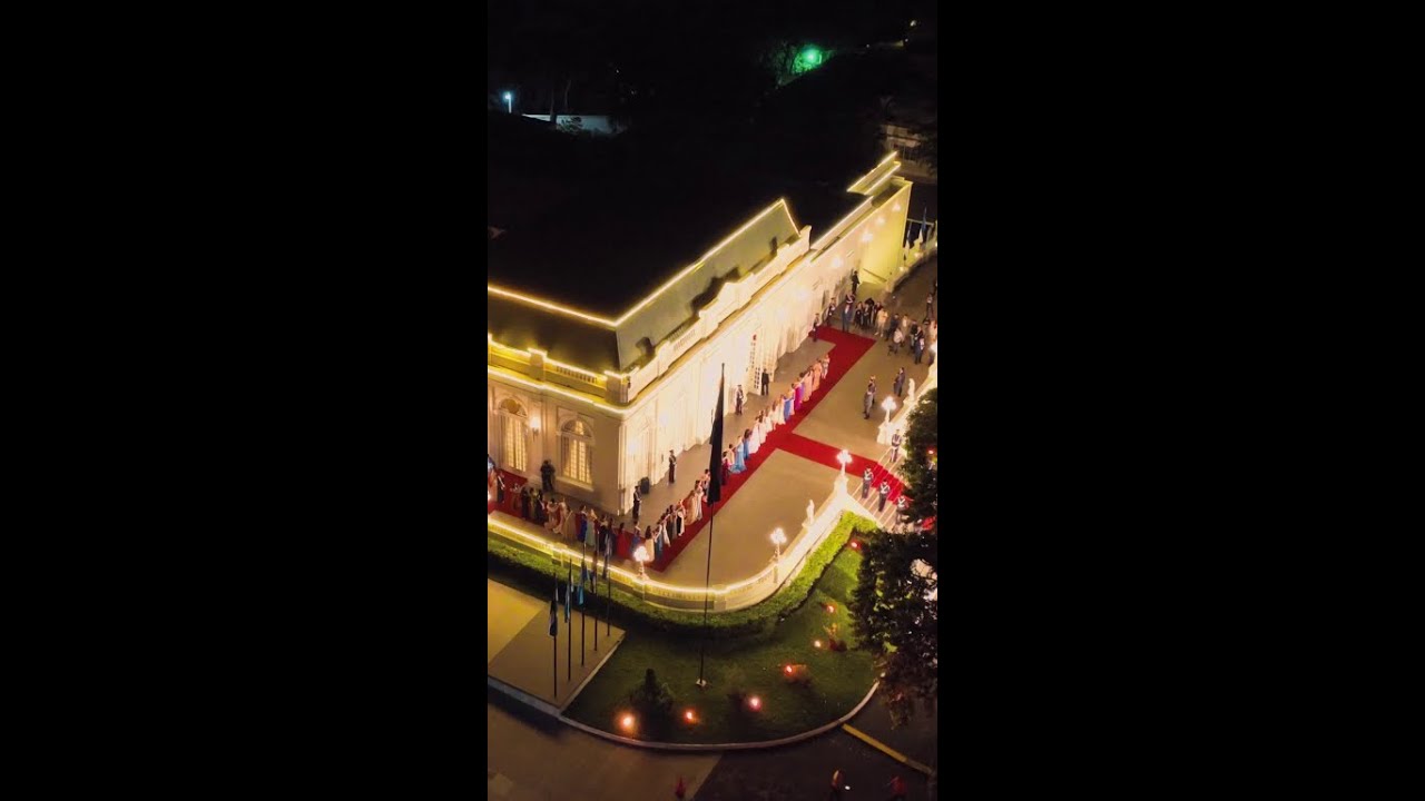 Las delegadas de Miss Universo nos visitaron en Casa Presidencial | English subtitles