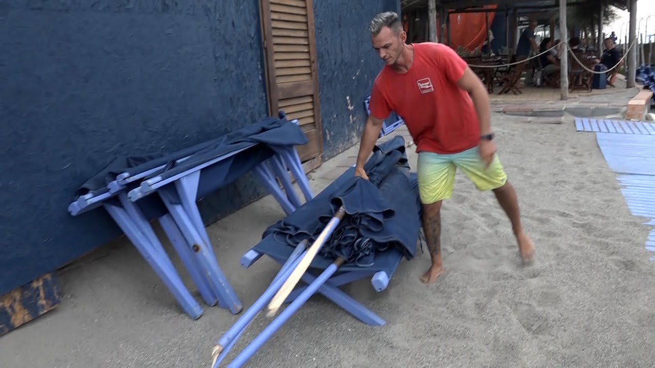 Paura in spiaggia per il maltempo (non previsto) di Ferragosto