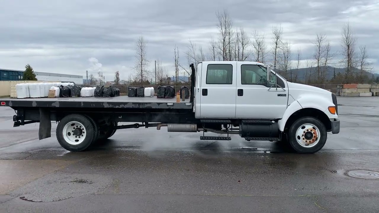 2005 FORD F750 CREW CAB, FLATBED, DIESEL LOW MILES