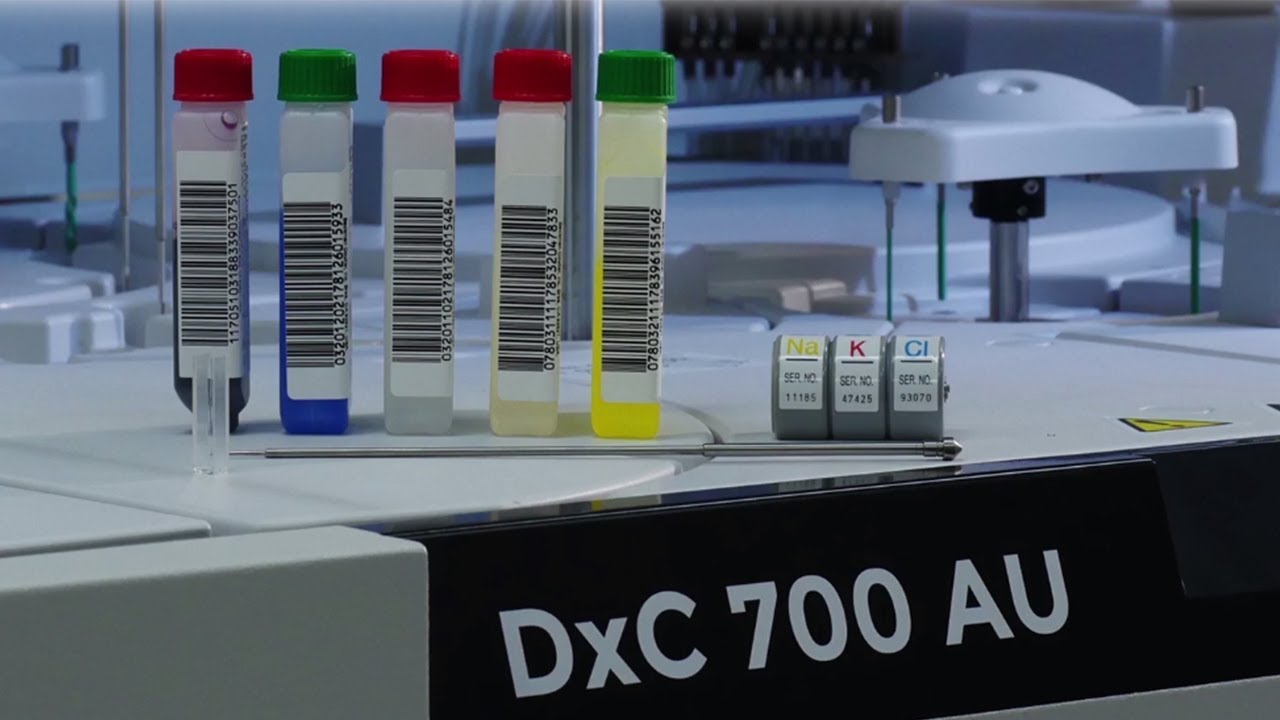 Снижение расходов вашей лаборатории вместе с DxC 700 AU