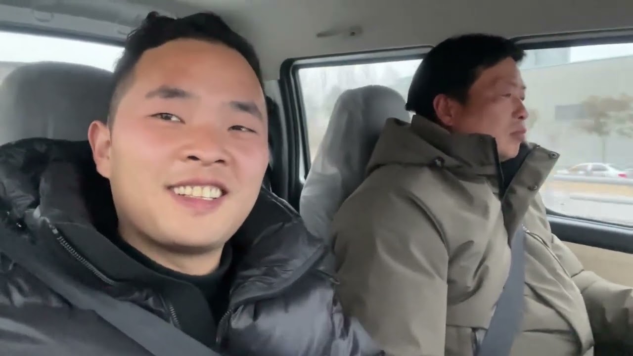 女婿刚给老丈人买的新货卡，迟迟上不了牌照，老丈人气得要退车 #小货车 #老丈人和女婿 #货卡 #日常vlog