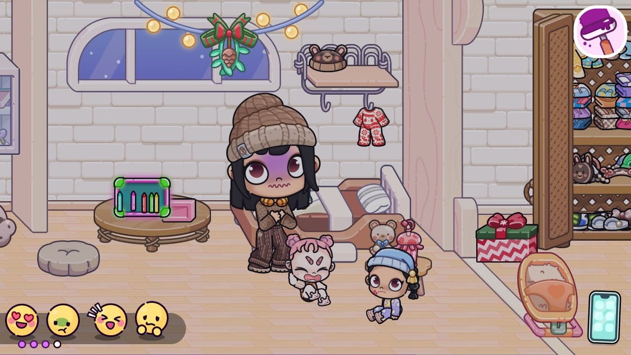 Mi prima deja a sus hijos, (mi sobrina rasguña a Mia) en avatar world 