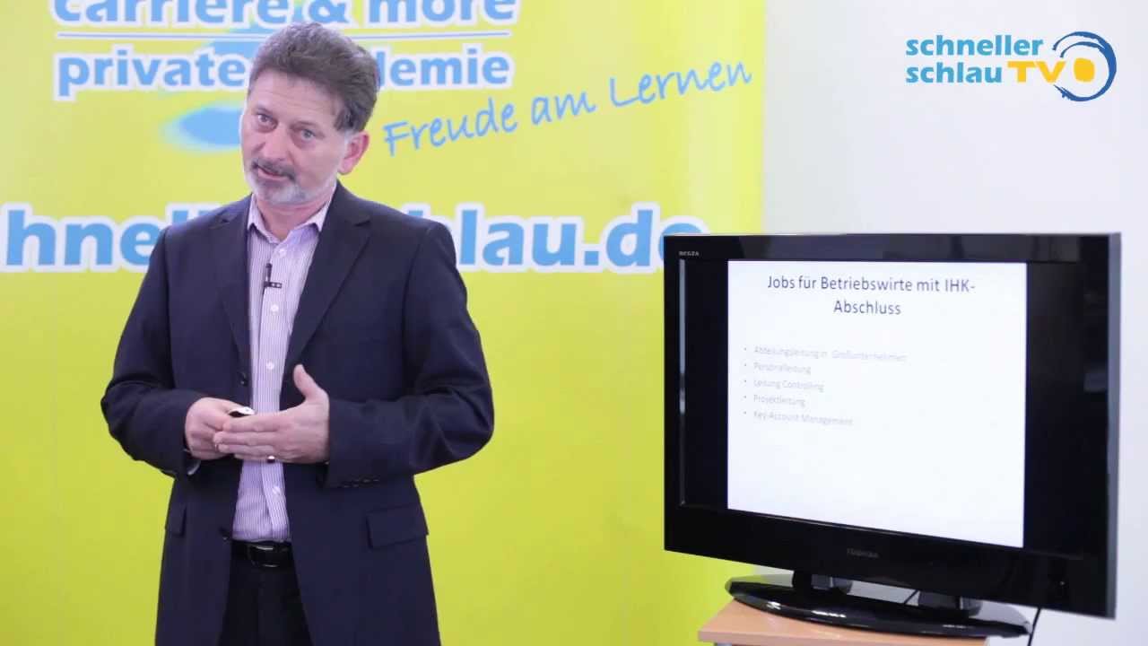 Betriebswirt IHK werden oder lieber studieren? Hier erfahren Sie die Fakten