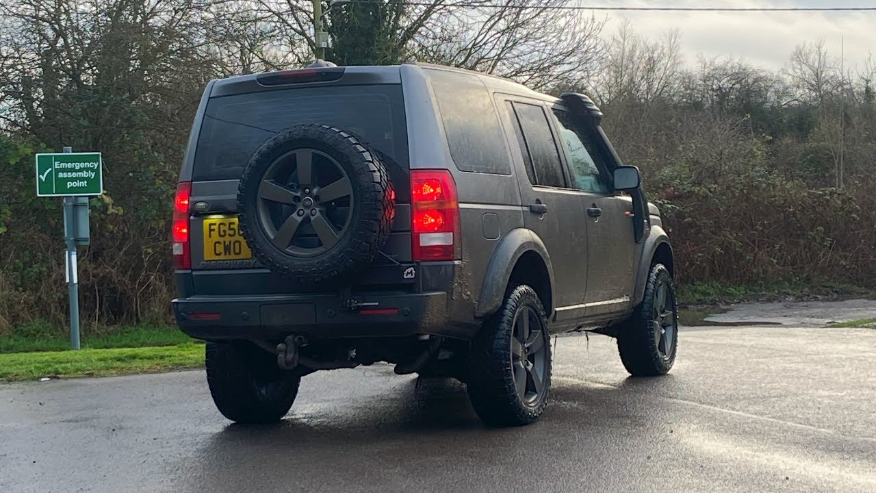Discovery 3 Off-Road Down Some Local Byways