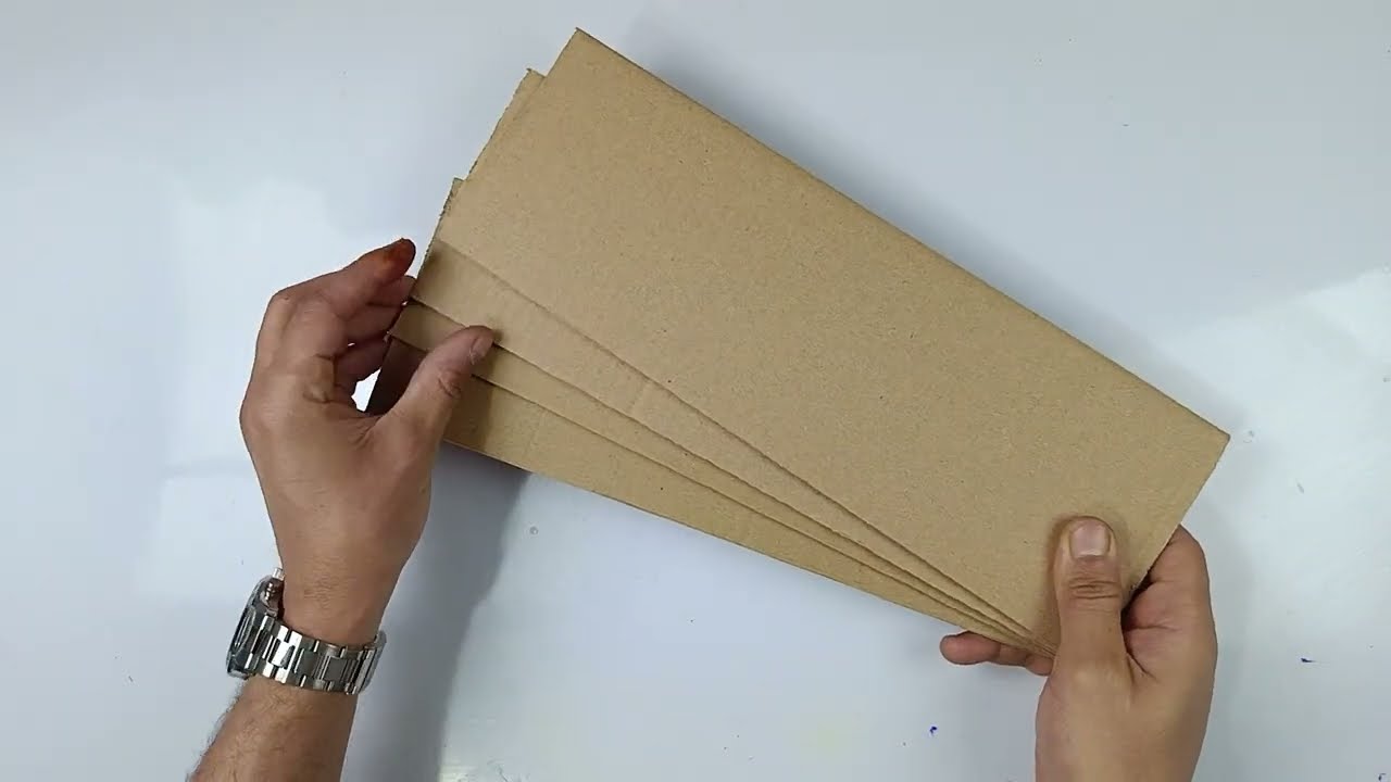 incroyable avec un peut de carton j'ai fait ce magnifique étagère l suivi la vidéo jusqu'à la fin .