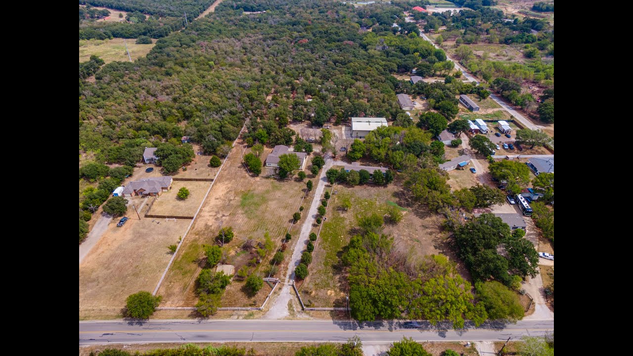15.5-Acre Country Retreat | Two Homes, Workshop & Stables!