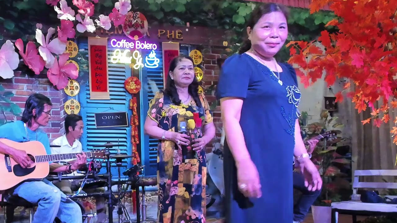 Kể chuyện trong đêm -  Sáng tác: Hoàng Trang -  Trình bày : Chị Hai Cồn Phụng & Út Hân