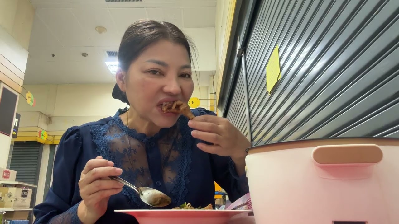 ต้มเส้น ข่าวดีเจ้านายให้ไปกินข้าวได้ #พักเบรค  #กินโชว์  #หิวบ่อย 