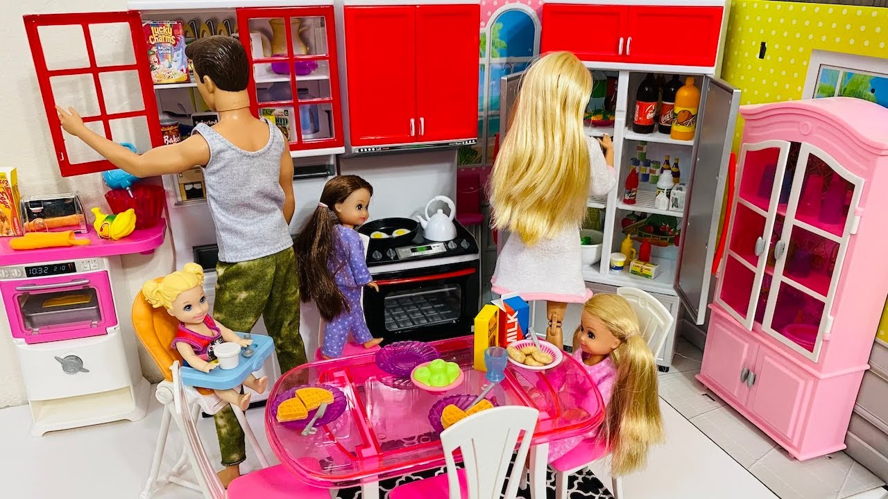 Barbie Family Summer Morning Routine!!