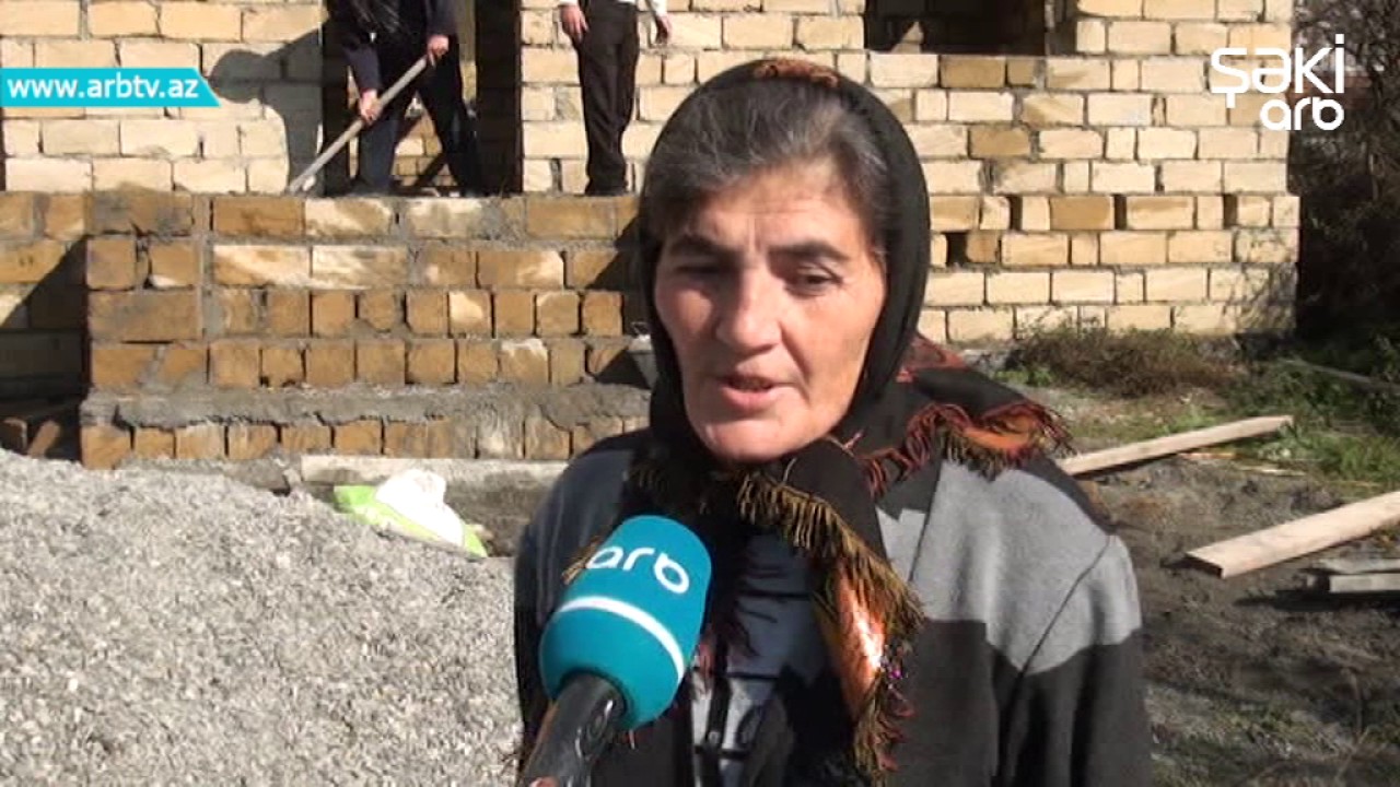 ISMAYILLIDA QEZALI VEZIYYETE DUSEN EVLERIN TEMIRINE BASLANILIB