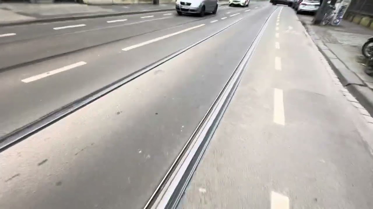 Brandneue Skoda Straßenbahnen der SWB in Bonn