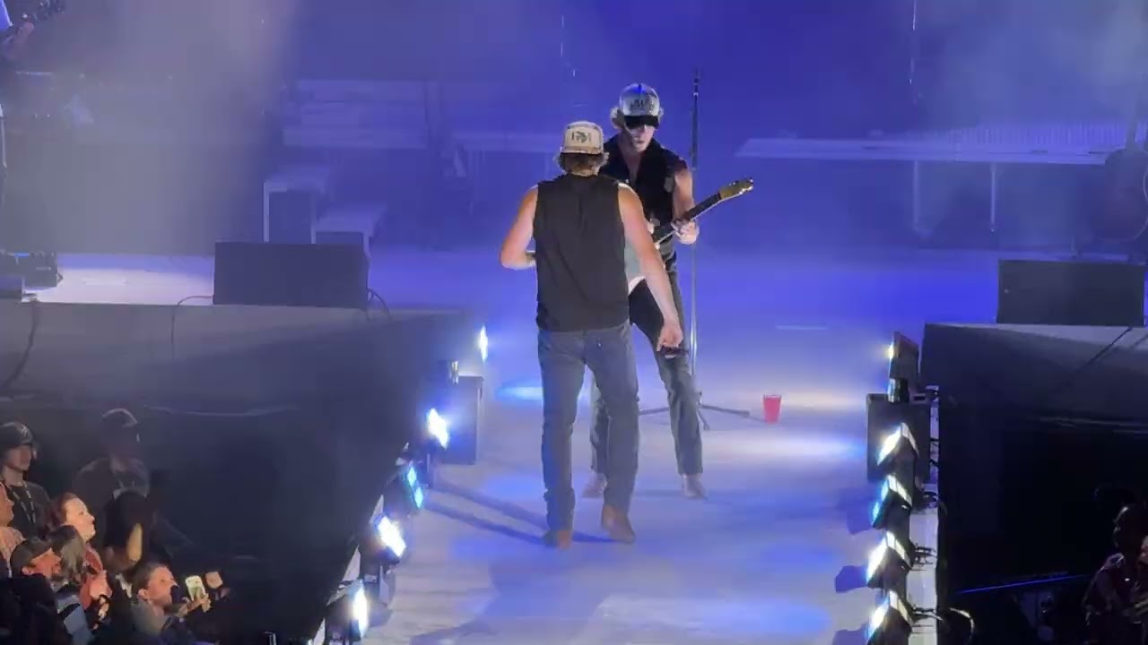 Single Again by Josh Ross, Cheyenne Frontier Days 2025