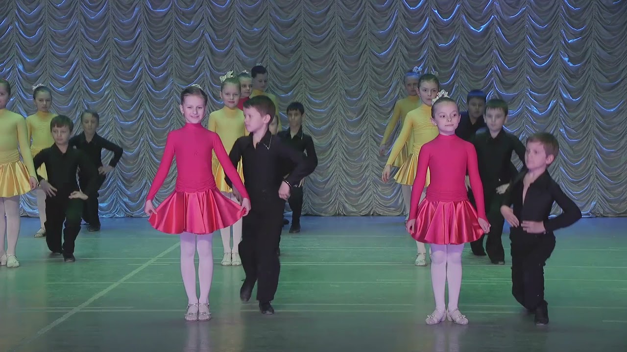 Сценический бальный танец-