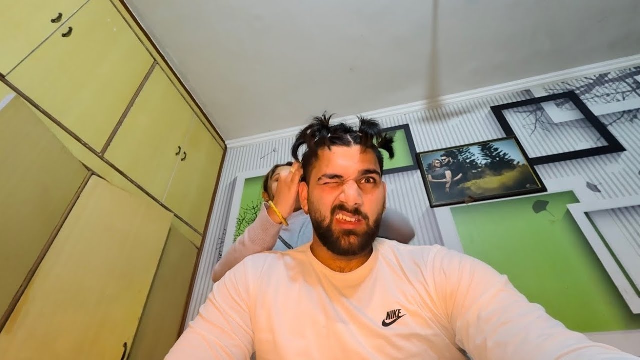 😂NEW HAIRSTYLE 💇‍♂️😂yeh kya krdiya || MERI SISTER NE🤷🏼‍♂️😵 @armaanthakurvlogs2567 