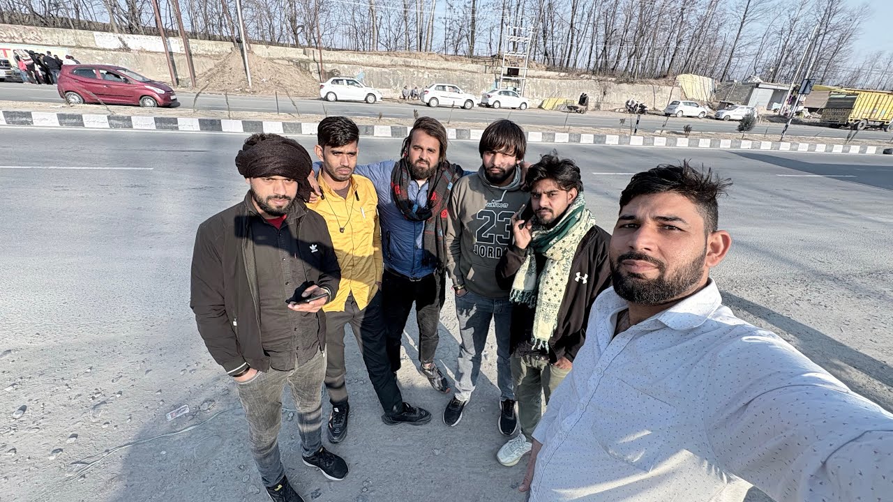 Kashmir Tour Vlog Part 1 | Delhi to Srinagar Travel Experience