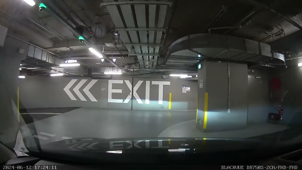 M+博物館停車場 (入、出)
