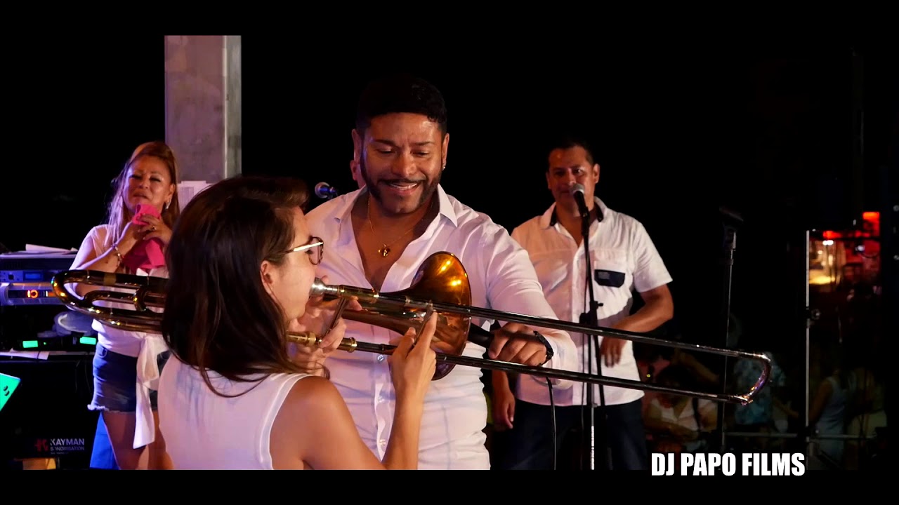 Willy Rivera... El Cariño es como una Flor - en Montreal Canada