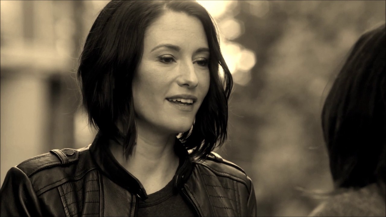 Alex & Maggie - Surviving (2x17)