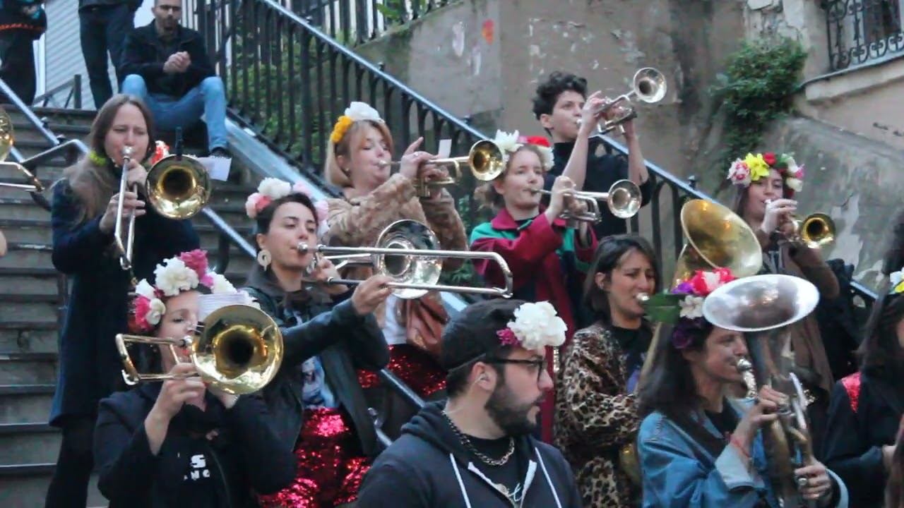 Muses Tanguent Fanfare 'Ready or Not' Aux Ours