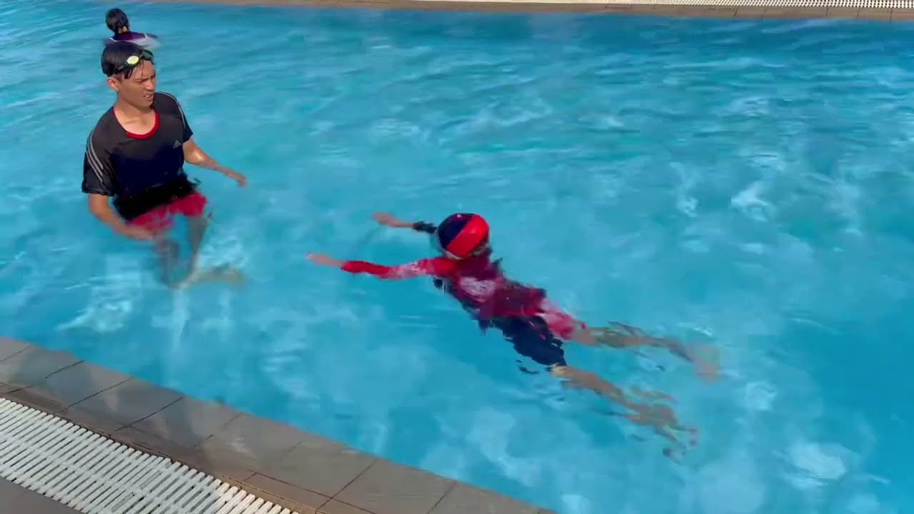Belajar renang gaya katak