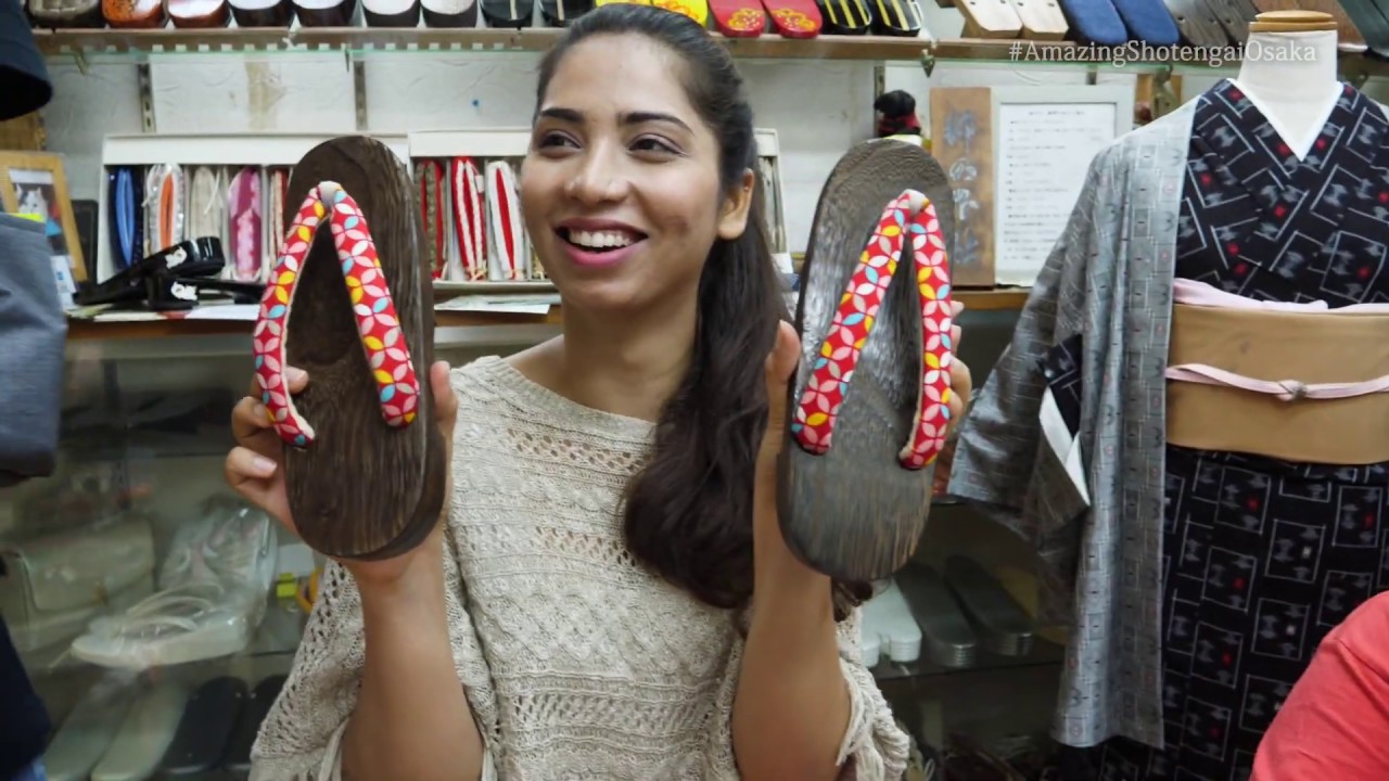 【Osaka】Make your own pair of Geta clogs!