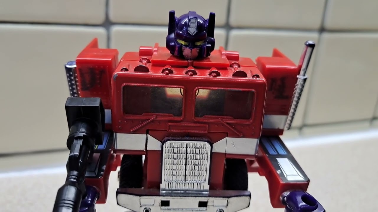 Transformers G1 Optimus Prime Autobot Boxed Unboxing 1984 Vintage Retro Toy from the 1980s Iconic