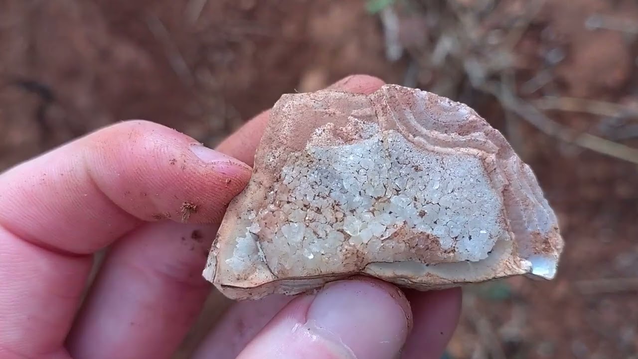 Encontrei Muitas Ágatas em Estrada Rural | Pedras Preciosas na Natureza