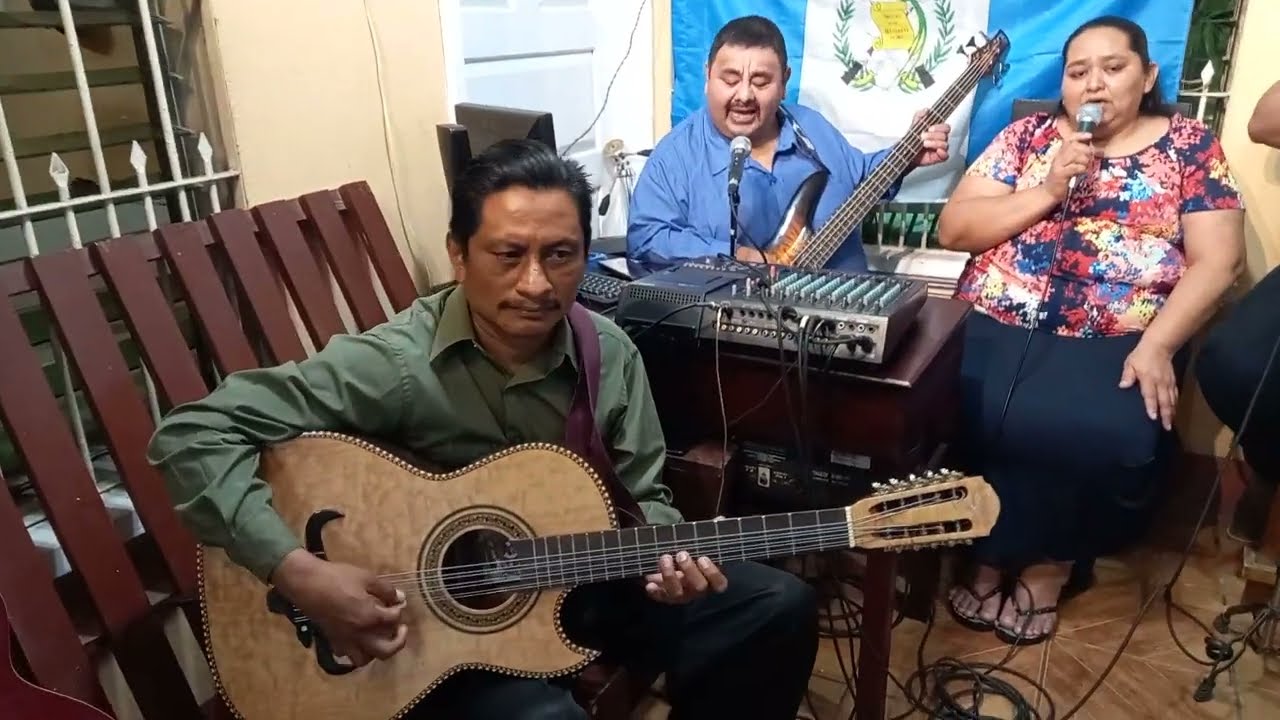 Lo divino (Acustico) -  Pastor Darwin Lopez