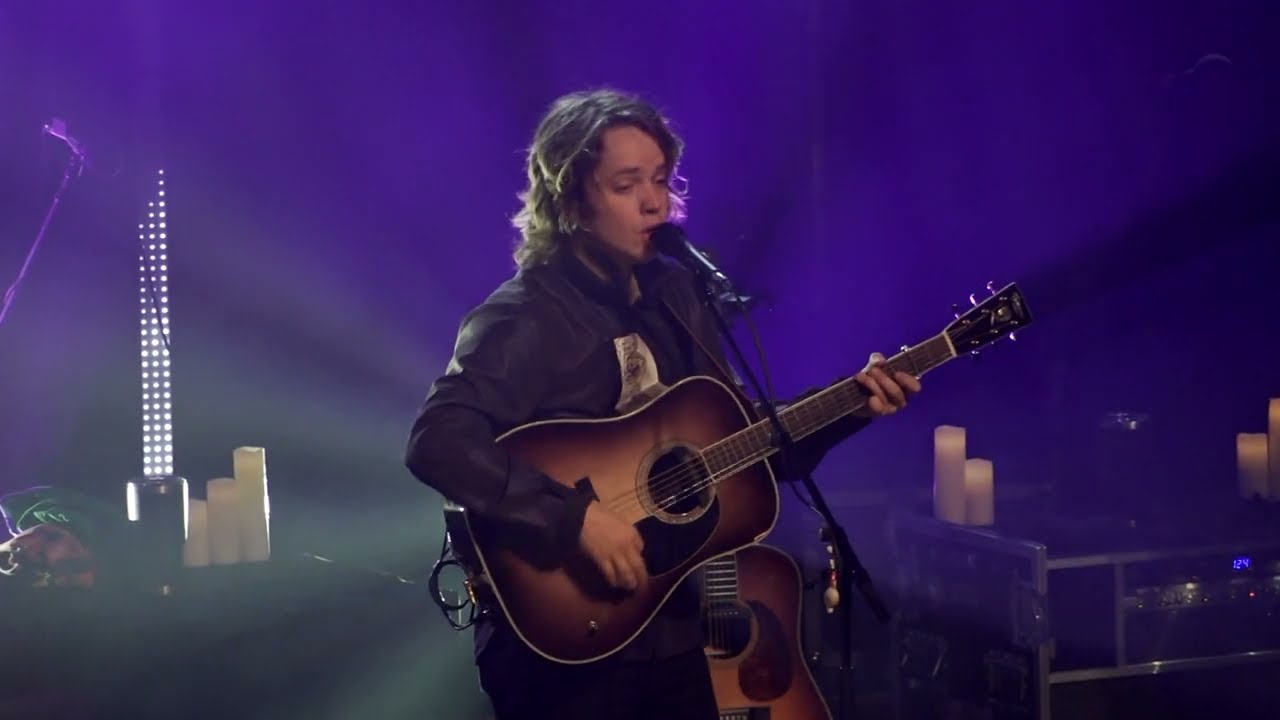 Billy Strings on 
