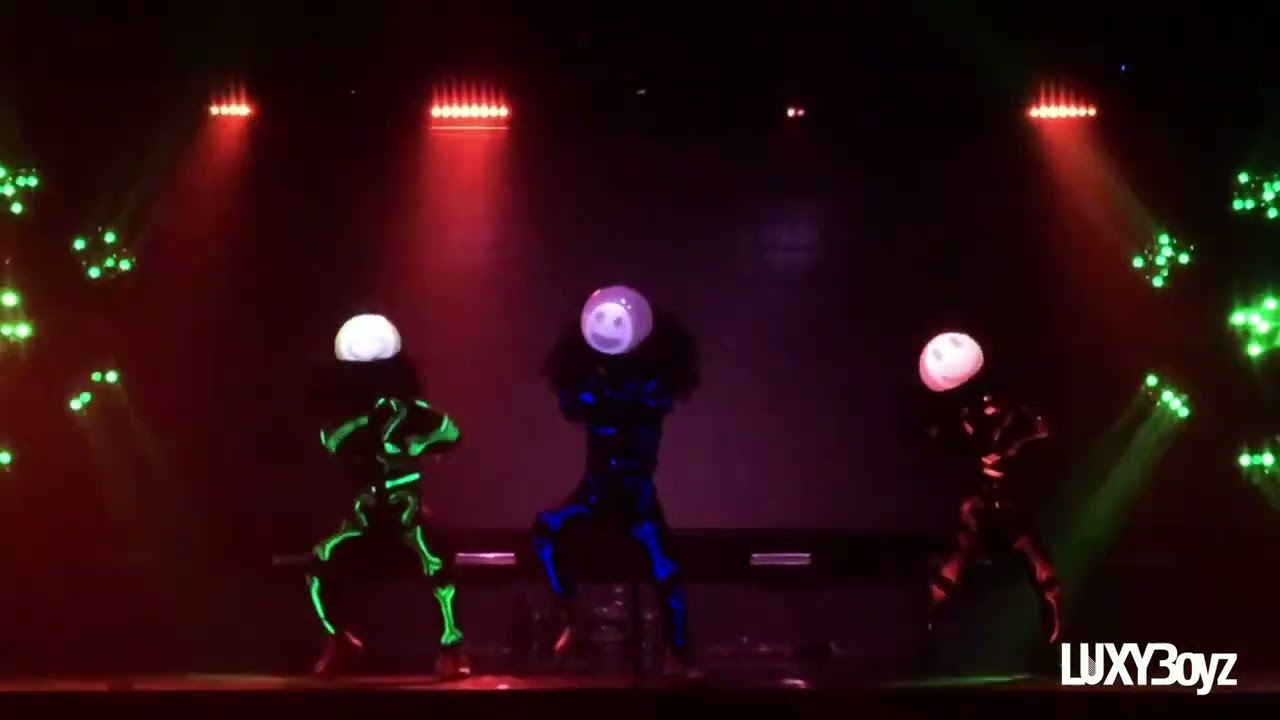 Magic Bulb | 魔法燈泡人 | LED DANCE | LASER DANCE | MAPPING DANCE | 表演團體 | 開場表演 | LED表演 光影表演 | 黑纖演藝娛樂