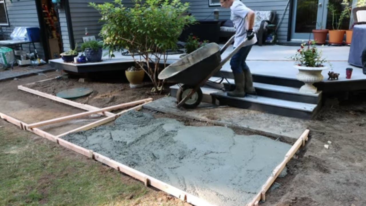 How to Make a Concrete Sidewalk   Do It Yourself