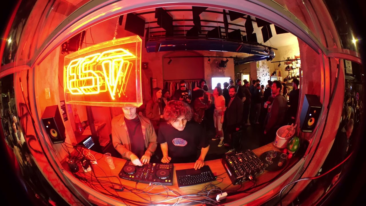 ACID BOI // RADIO IN VETRINA Milano Design Week