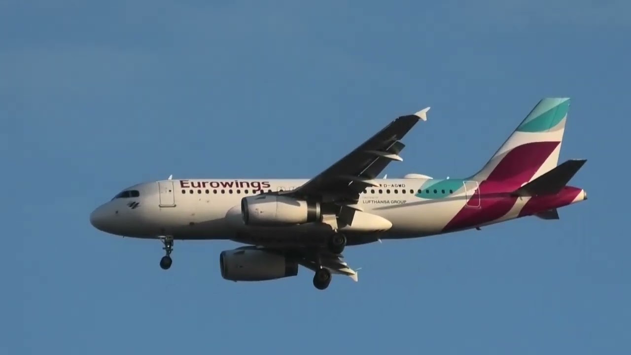 Airplanes approaching Heatrow Airport over Hounslow