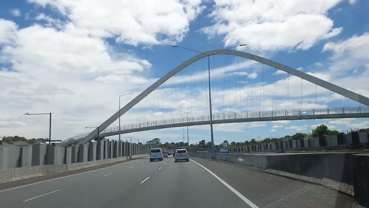 Mangere To Auckland CBD Drive POV: Real Time South Auckland To City Motorway Cruise