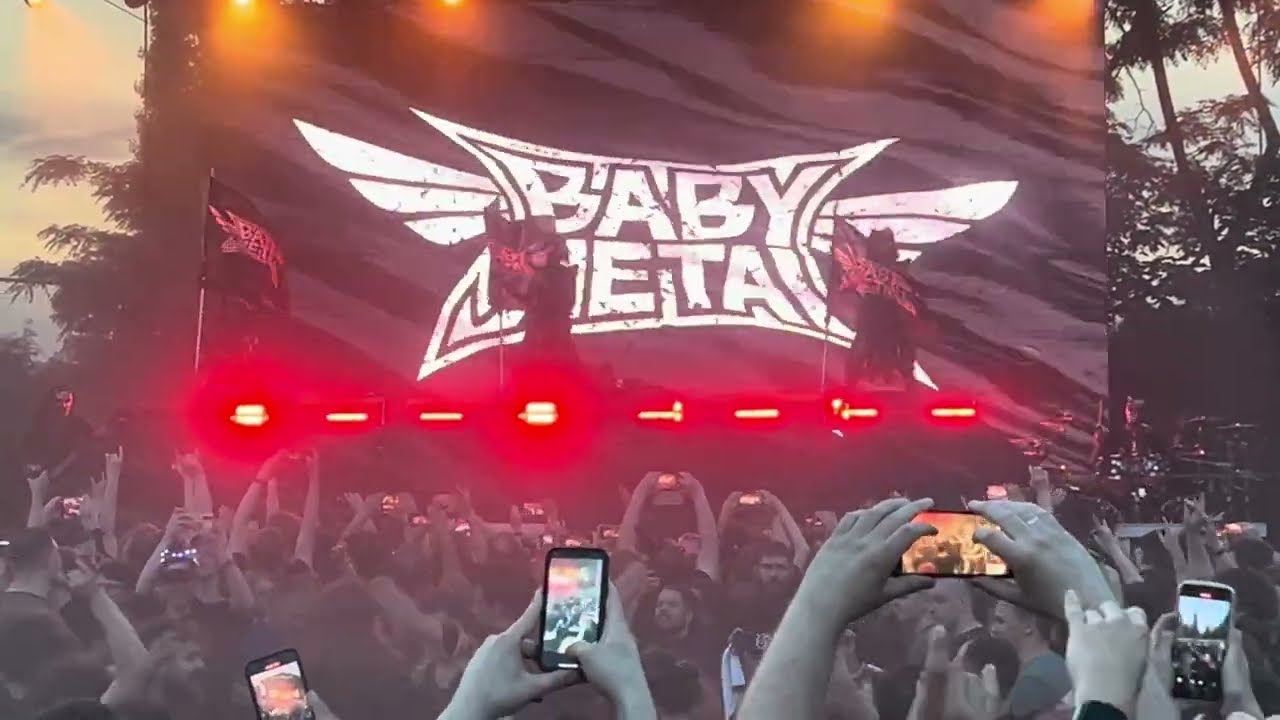 BABYMETAL - Road of Resistance Warsaw  LIVE 4K HDR 18.06.2024 (Letnia scena Progresji) Wall of Death