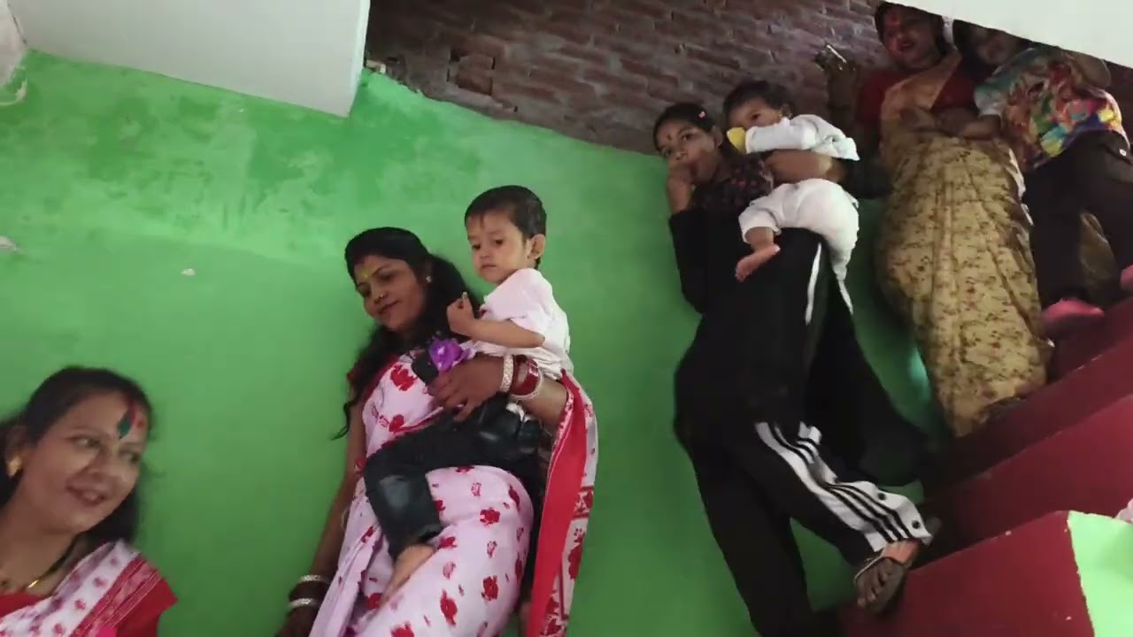 Aaj aalu khate khate halat hi karab ho gayi holi me😂😂😂😔❤️❤️