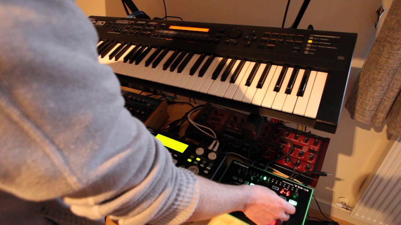 Acid jam with the Roland AIRA TB-3 and Akai MPC-1000
