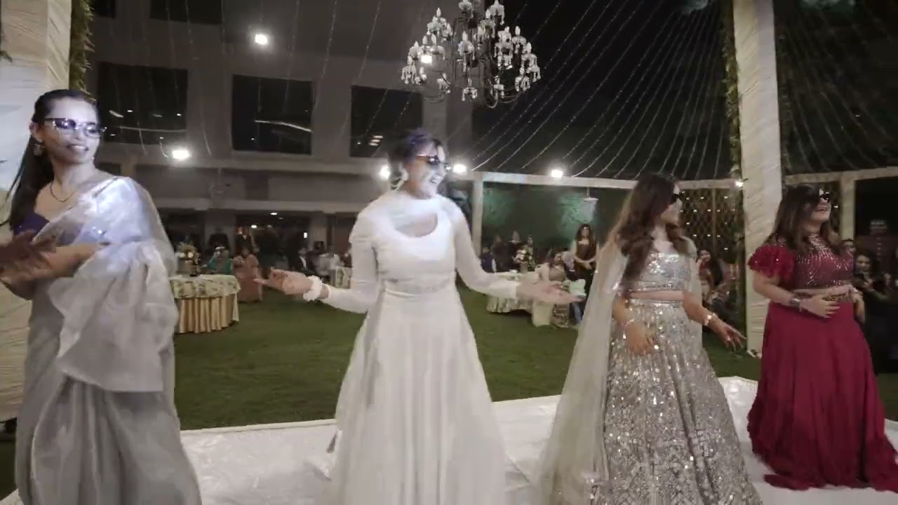Bride and her Girls leave everyone shocked - Dance goes Viral