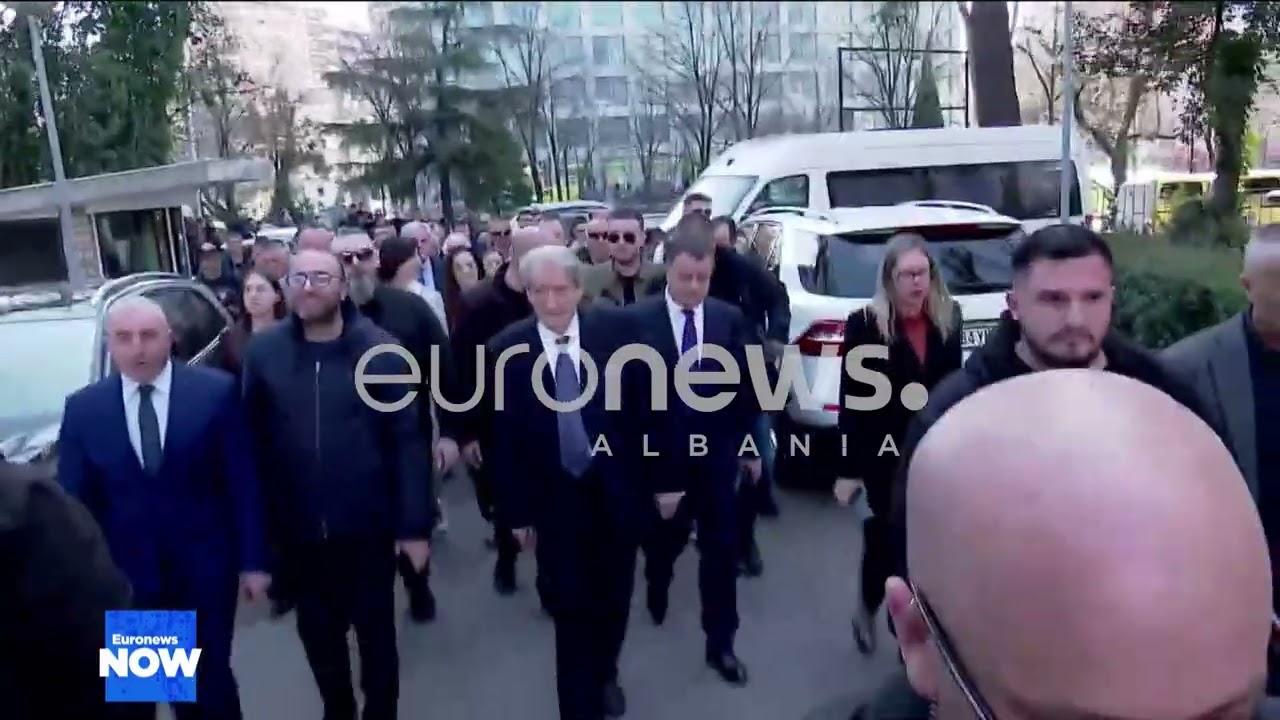PD protestë jashtë Kuvendit gjatë votimit, Berisha: Të mblidhemi sërish më 22 mars