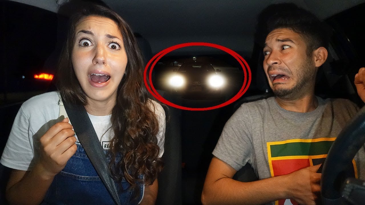 L' UOMO CI INSEGUE PER STRADA DI NOTTE! *cosa vuole da noi?*