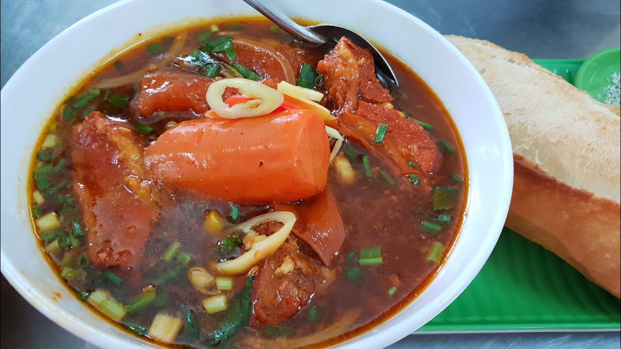 Food For Good #202: Tô mì bò kho Bồi Ký Mì Gia lừng danh Saigon Đakao nửa thế kỷ
