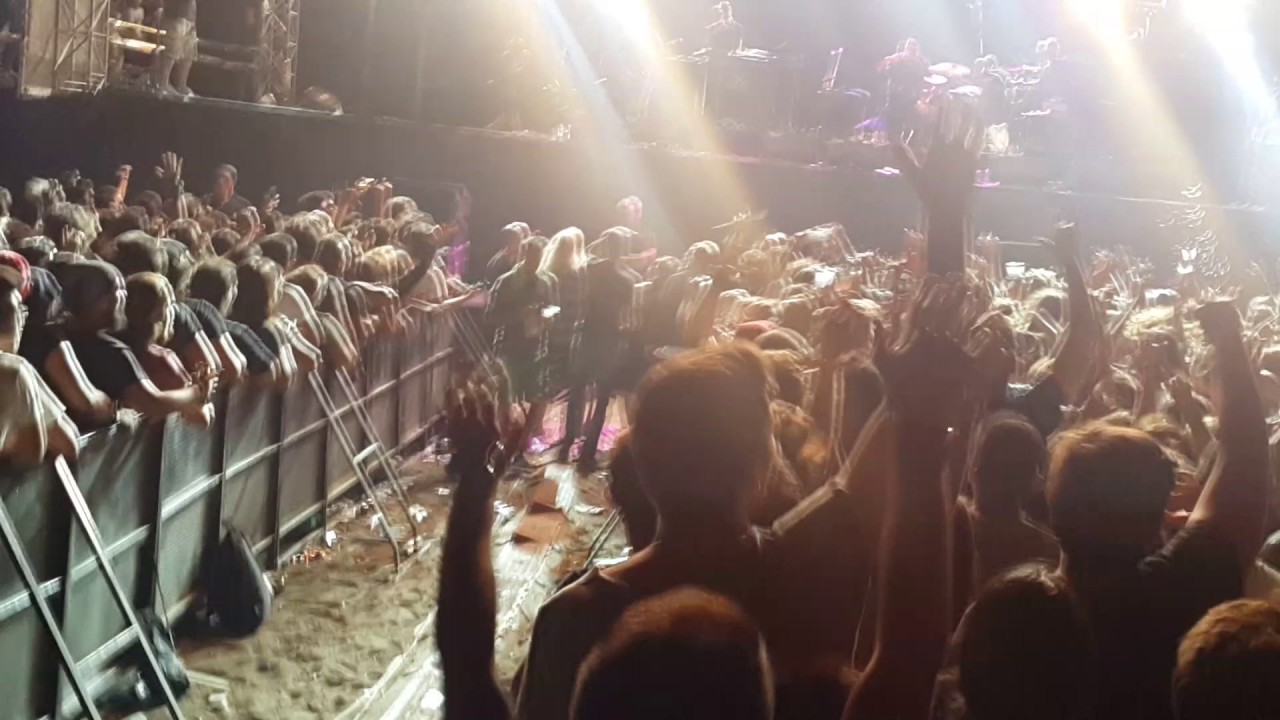 Athena-Beyoğlu (ZEYTİNLİ ROCK FESTİVALİ-2016) EFSANEE